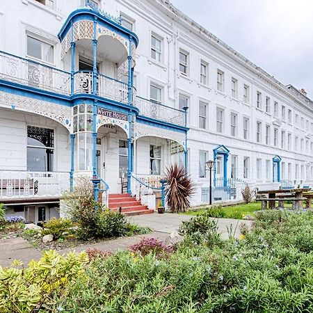 חלנדודנו Whitehouse Hotel מראה חיצוני תמונה