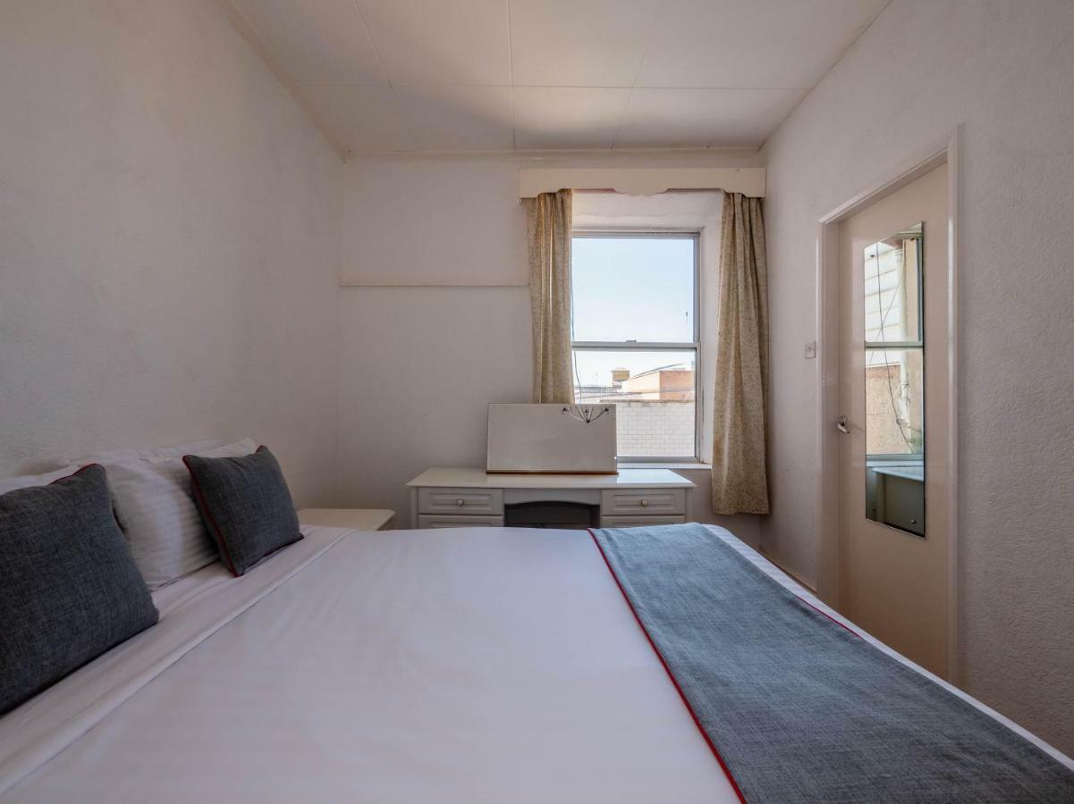חלנדודנו Whitehouse Hotel מראה חיצוני תמונה