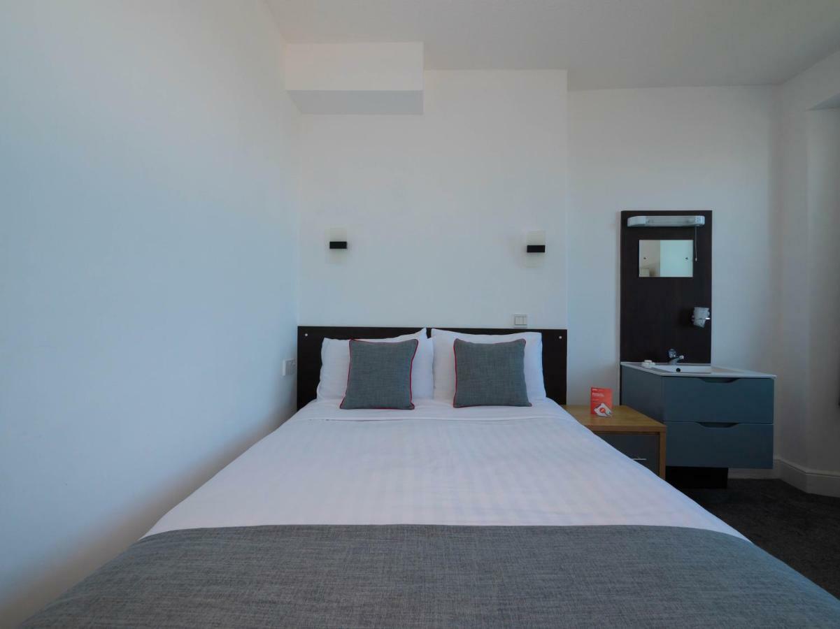 חלנדודנו Whitehouse Hotel מראה חיצוני תמונה